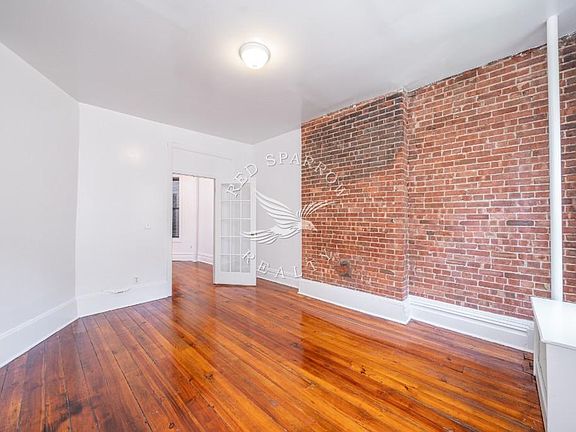 4th image of 310 E 94th St APT 4W