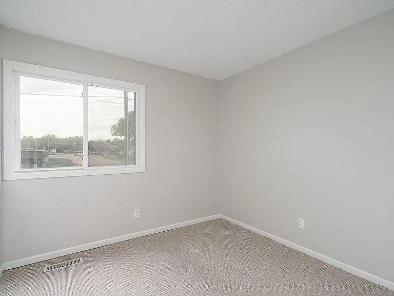 Greenwood Apartments — Photo 28