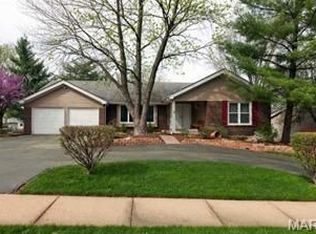 1651 Schulte Rd, Saint Louis, MO 63146