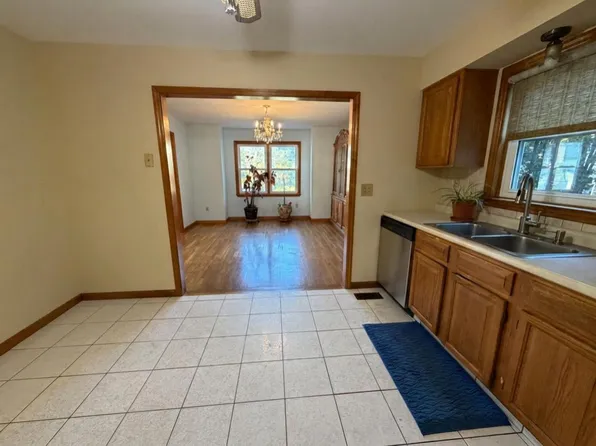 50 Lincoln Ave #1-A, Danbury, CT 06810