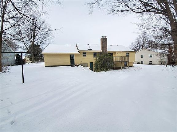 5th image of 6914 Bridgeport Dr