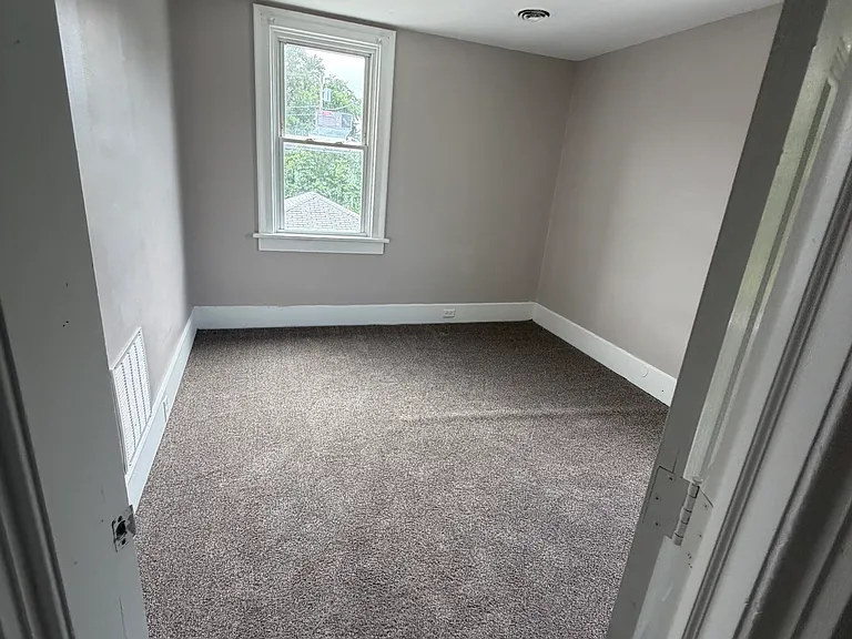 423 Hancock St #3 — Photo 14