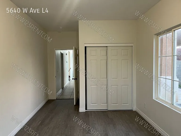 5640 W Avenue L4 — Photo 14
