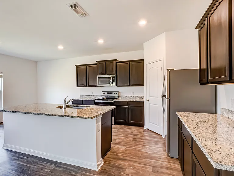 117 Fairfax Ln — Photo 7
