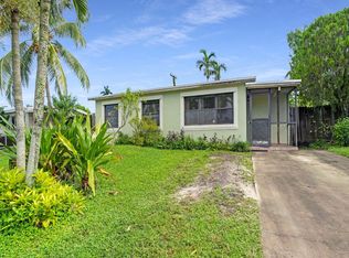 5611 SW 39th St, Davie, FL 33314