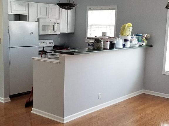 3rd image of 938 Webster Groves Ln