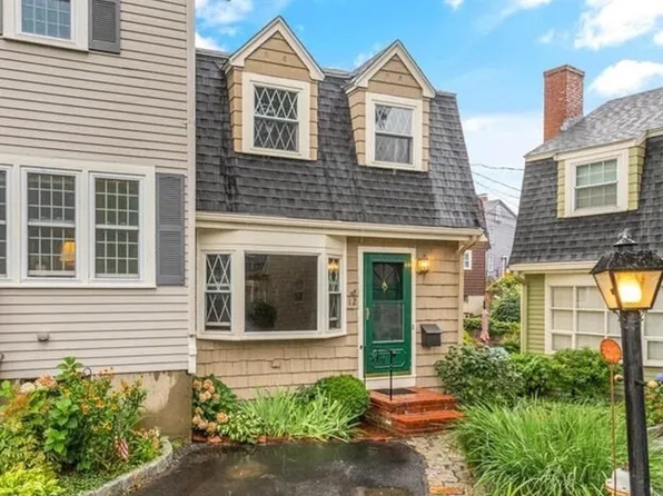 12 Bradford Ct, Marblehead, MA 01945