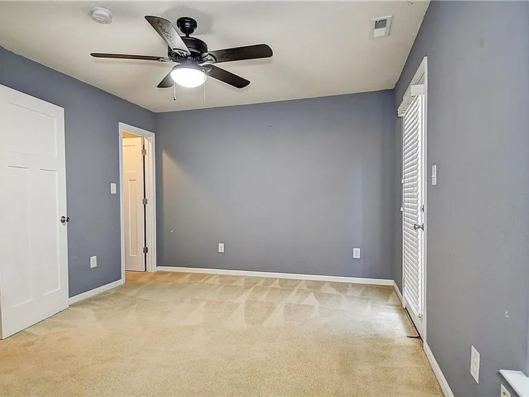 624 Foster Ln — Photo 4