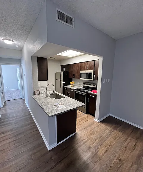 Summer House Apartment Homes — Photo 16