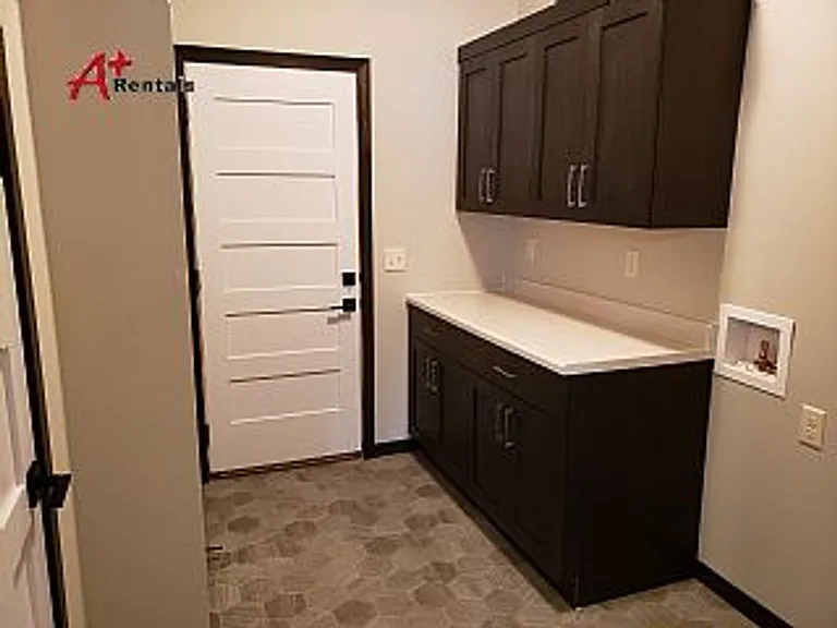 4513 S Dubuque Ave — Photo 11