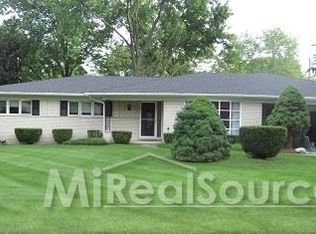 4956 Brunswick Dr, Shelby Township, MI 48316