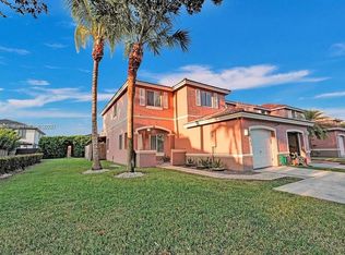 16567 SW 68th Ter, Miami, FL 33193