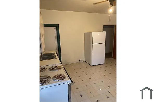 Building Photo - 564 State St #1