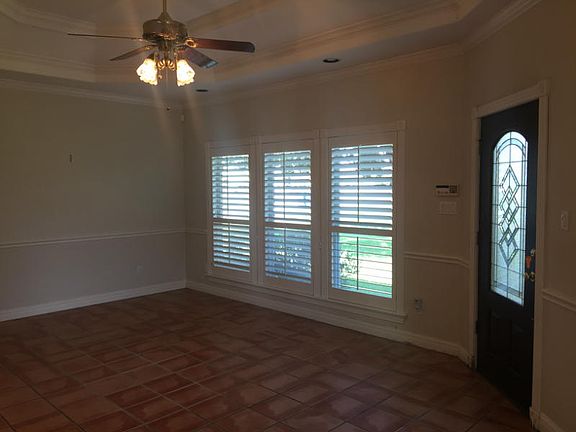 3rd image of 100 James Dr