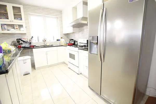 Rented by Realty Nerd | media 29