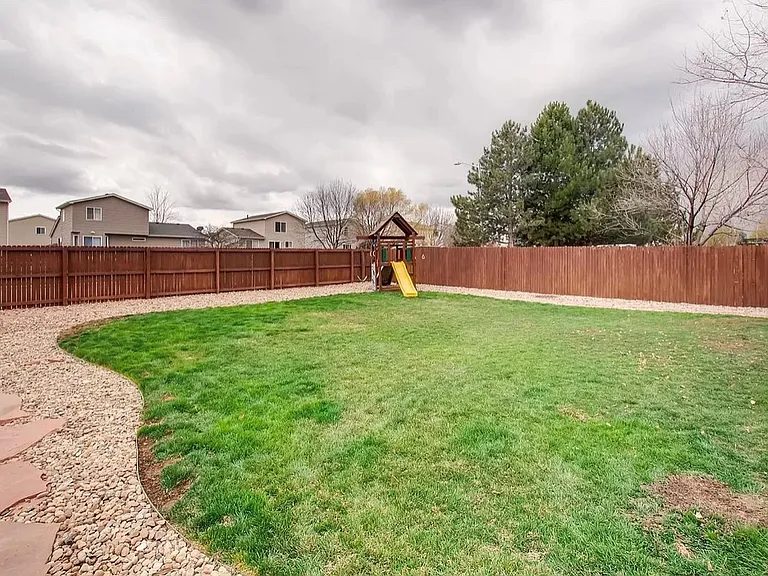 1247 Cedarwood Dr — Photo 24