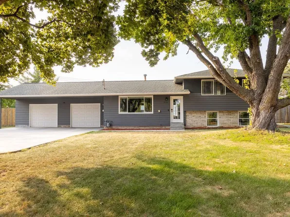 316 Cannon View Dr, Red Wing, MN 55066