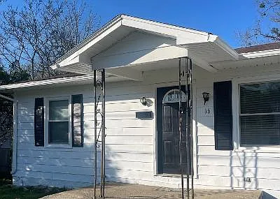 16 Hughes Ave Photo 1
