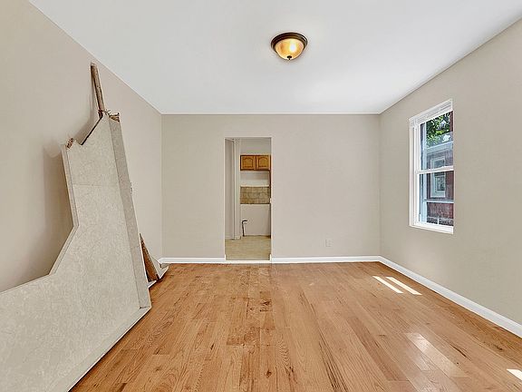 3rd image of 110-11 159th St