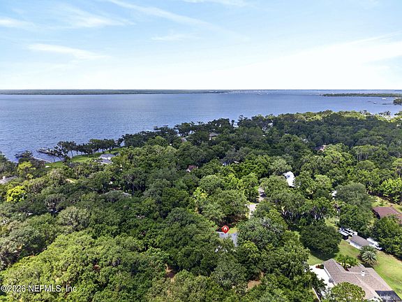 3rd image of 8221 FOREST Court