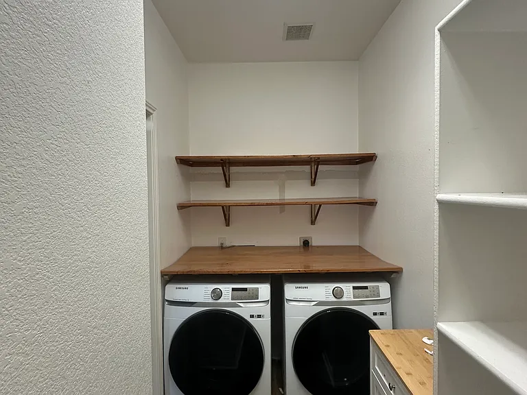4704 Lake Champlain Ln — Photo 11