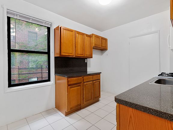 5th image of 500 W 235th St APT 1G