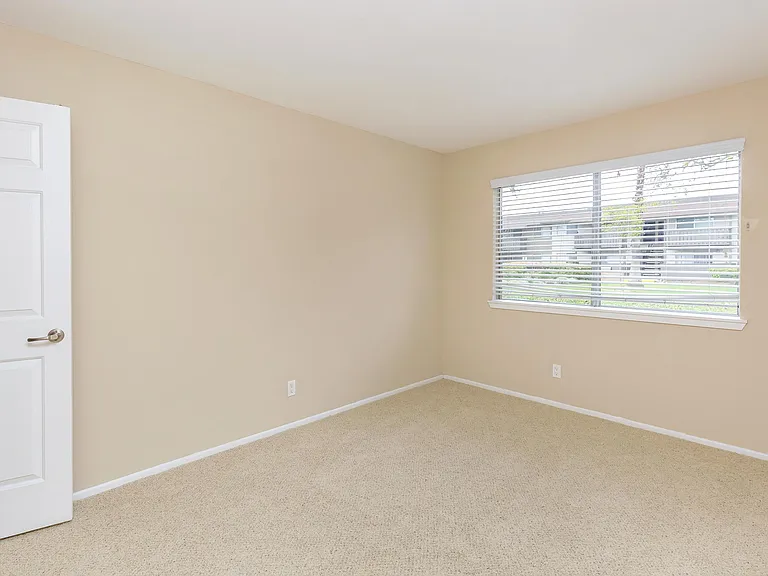 Meadowood Place Apartment Homes — Photo 33