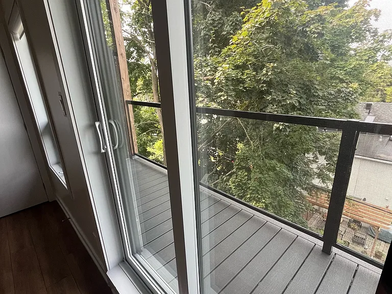 630 Churchill Ave N #304 — Photo 11