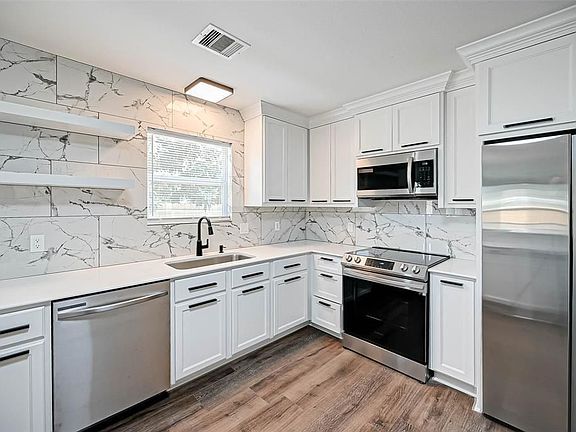 4th image of 4122 Bayshore Dr
