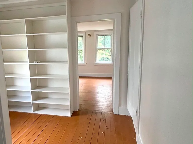 232 W 2nd St — Photo 12