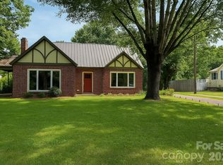 634 Rutherford Rd S, Marion, NC 28752
