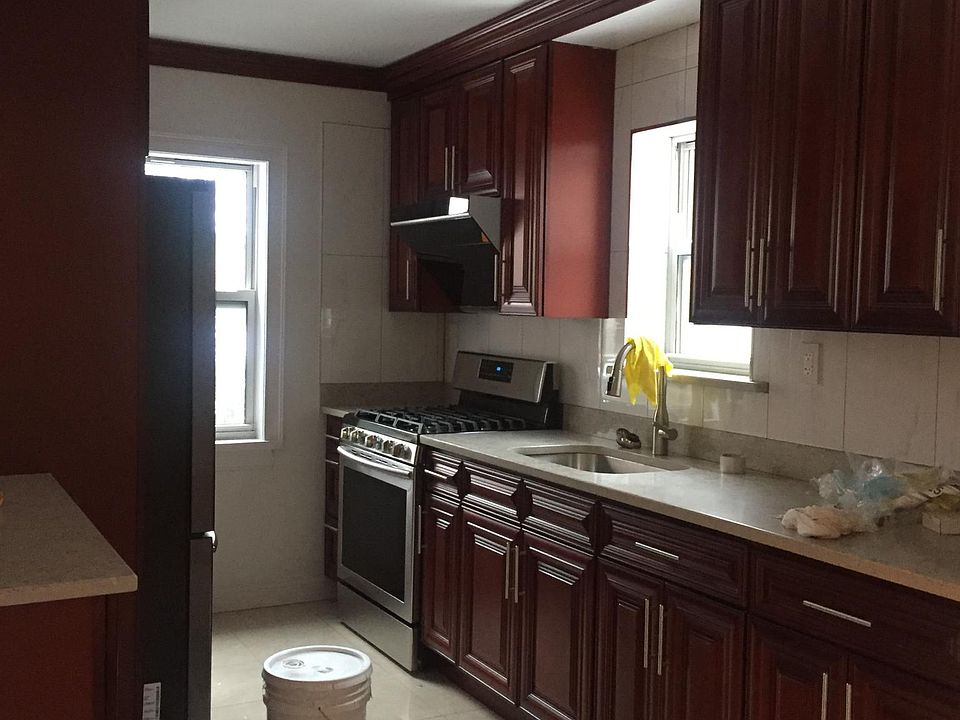 1st image of 19216 37th Ave Fl 2