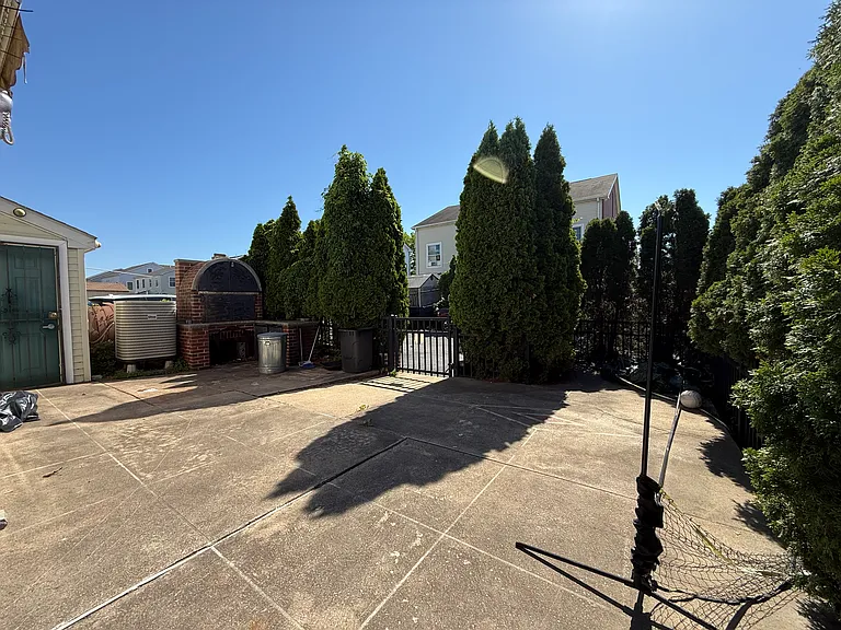 1823 S Napa St — Photo 48