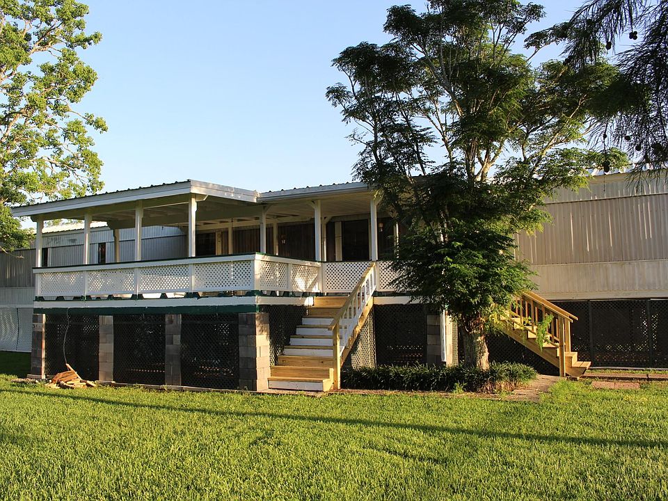 1st image of 443 Ashland Dr
