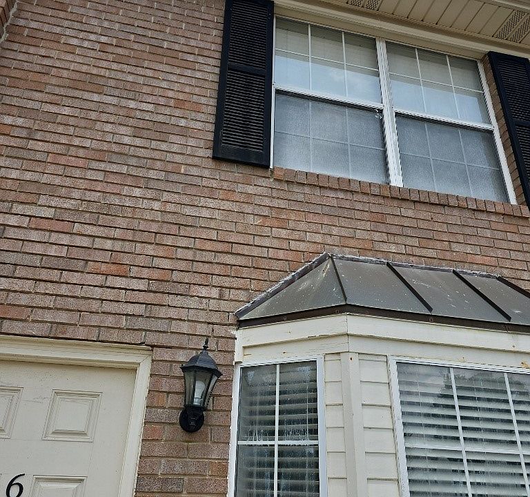 1st image of 1605 Hackberry Ln APT 6