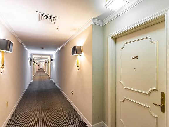 4th image of 838 Euclid Ave APT 403