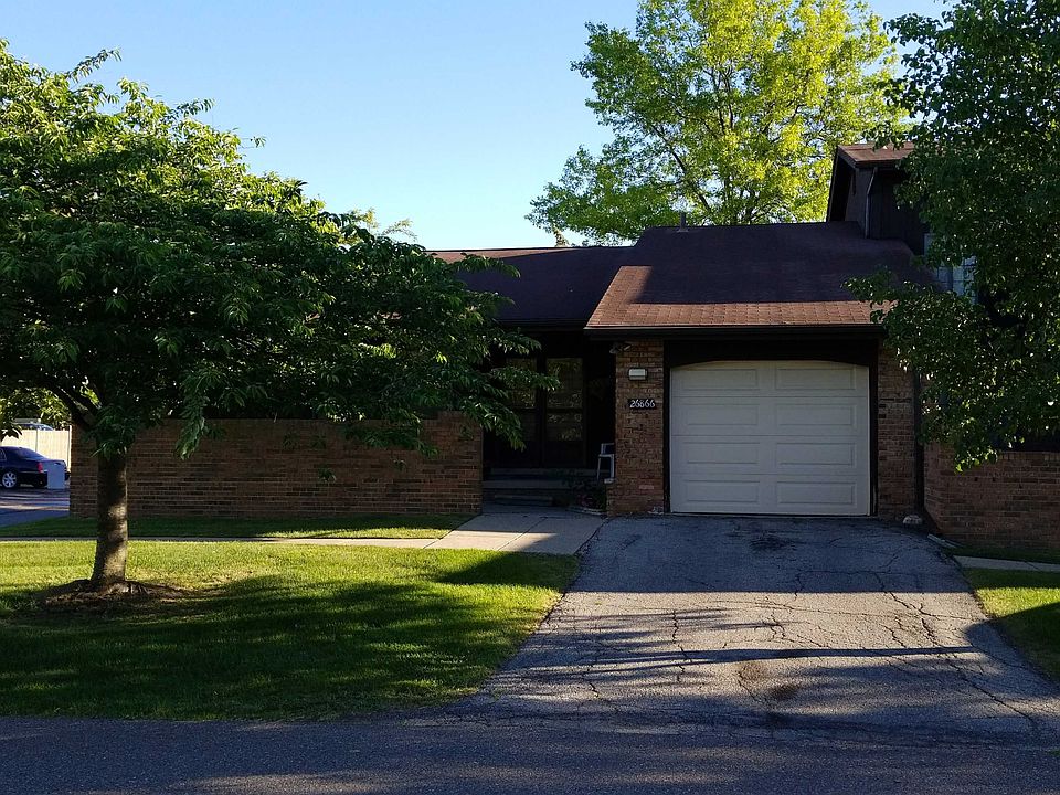 1st image of 26866 Summerdale Dr #1