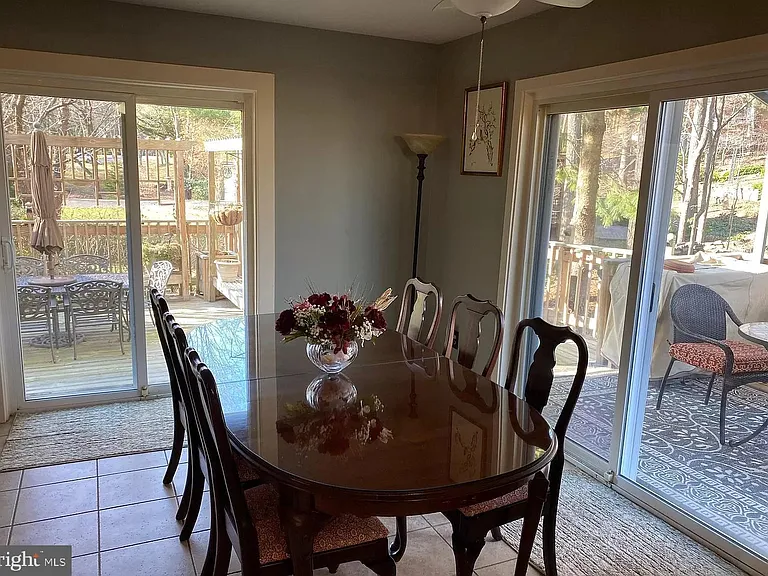 11696 Fox Glen Dr — Photo 10