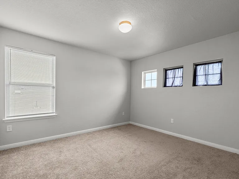5806 Larkspur Valley — Photo 15