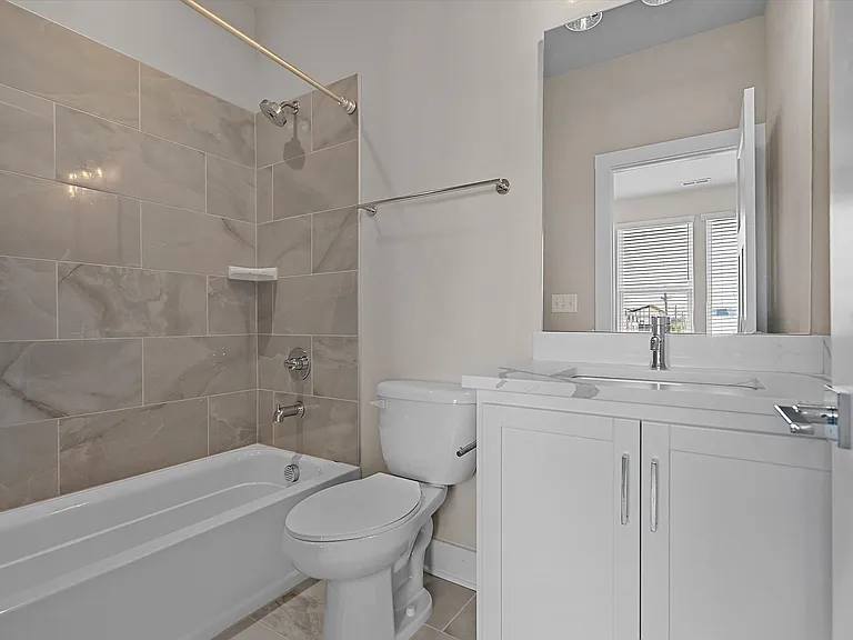 4201 Bryant Terraces Dr — Photo 18