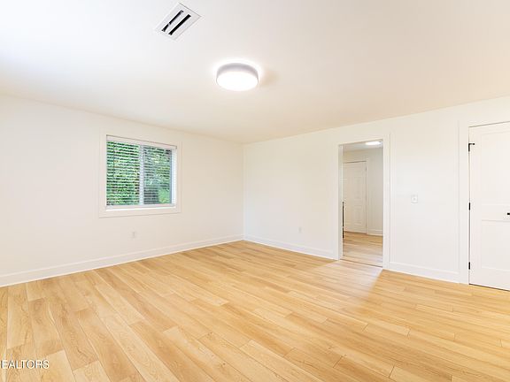4th image of 502 Hayworth Dr