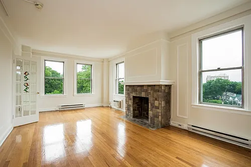 400 W Hortter St Photo 1