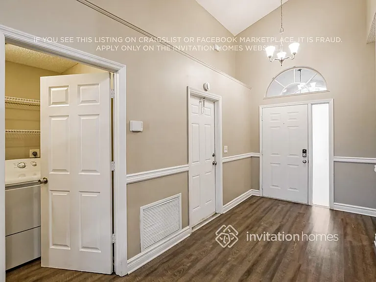 6821 NW 28th Pl — Photo 3