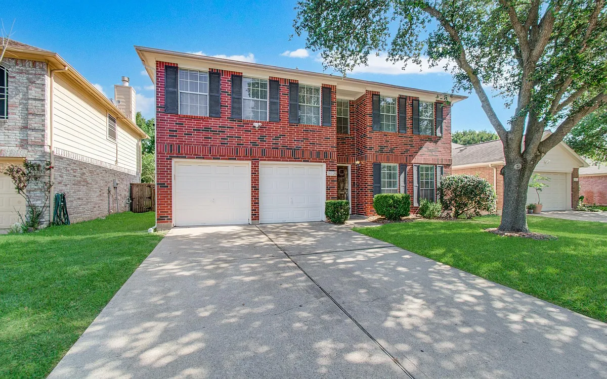 Building Photo - 16126 Coleburn Dr