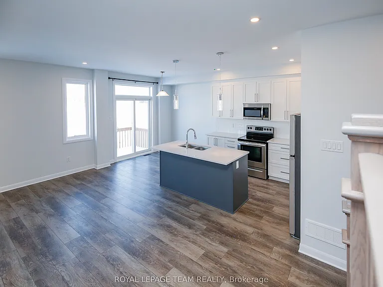 645 Hamsa St — Photo 37