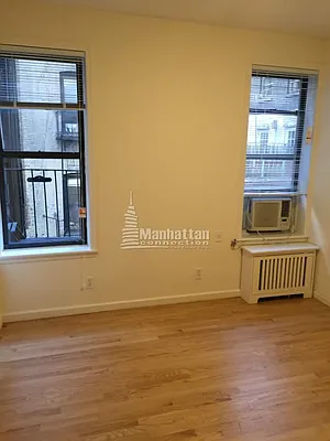 Rented by Manhattan Connection | media 16