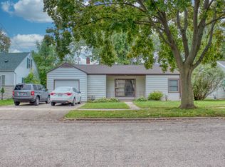 711 E Dennison St, Appleton, WI 54915