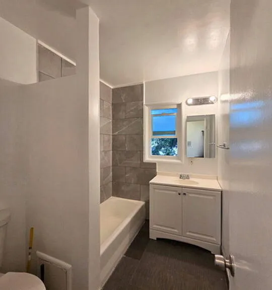 7621 Hampton Ave #201 — Photo 9