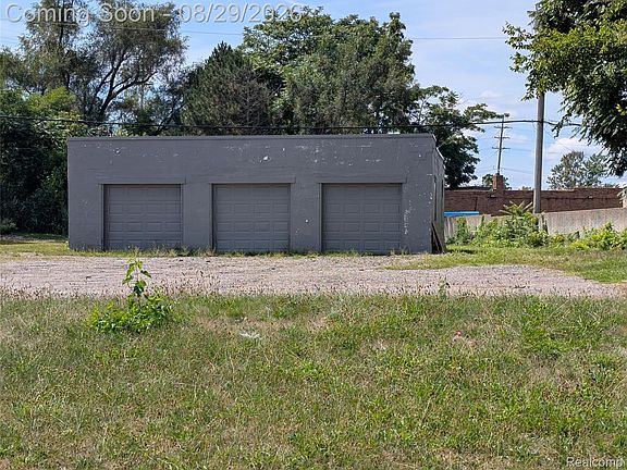 3rd image of 421 N Paddock St