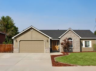 1812 Story Ln, Wenatchee, WA 98801